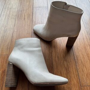 Pour la Victoire Cream Booties
